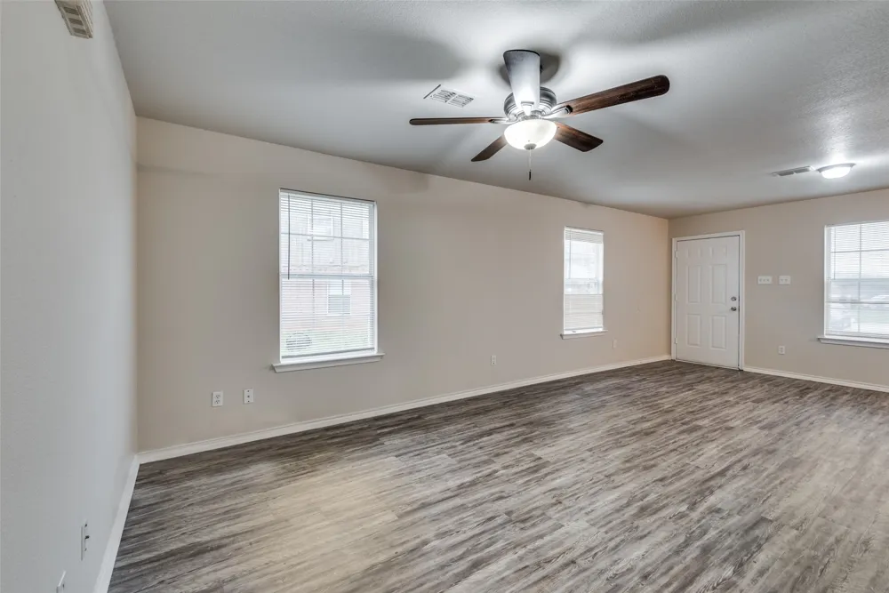 321 Queens Court S #B Mansfield, TX 76063