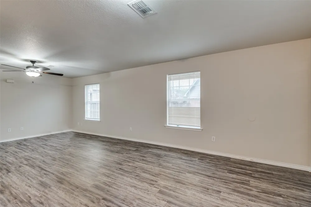 321 Queens Court S #B Mansfield, TX 76063