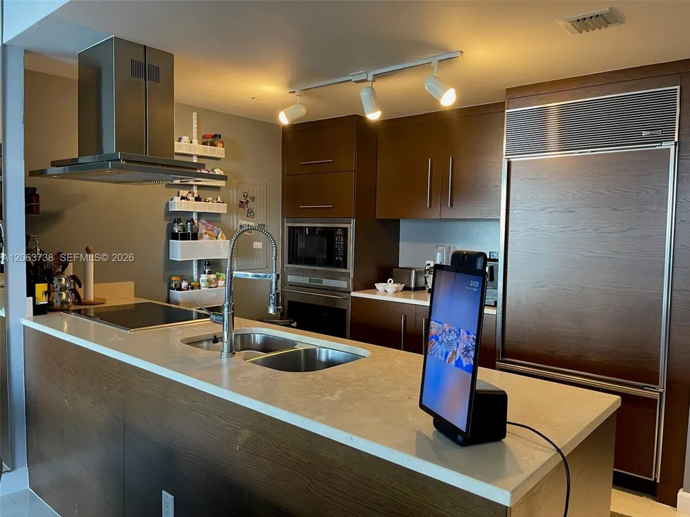 495 Brickell Ave #703 Miami, FL 33131