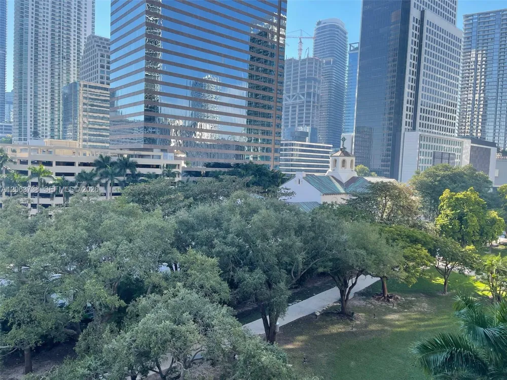 495 Brickell Ave #703 Miami, FL 33131