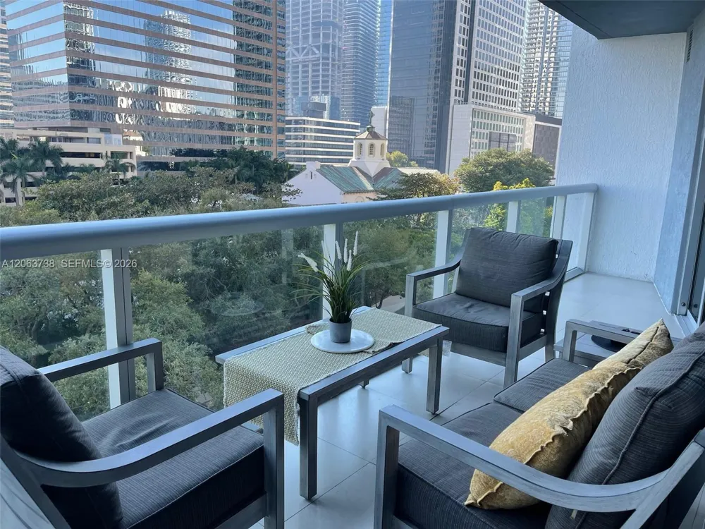 495 Brickell Ave #703 Miami, FL 33131