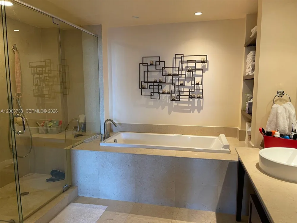 495 Brickell Ave #703 Miami, FL 33131