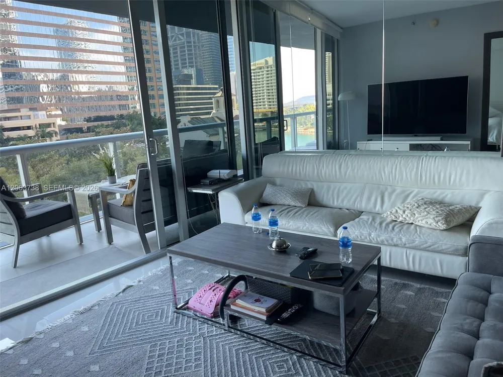 495 Brickell Ave #703 Miami, FL 33131