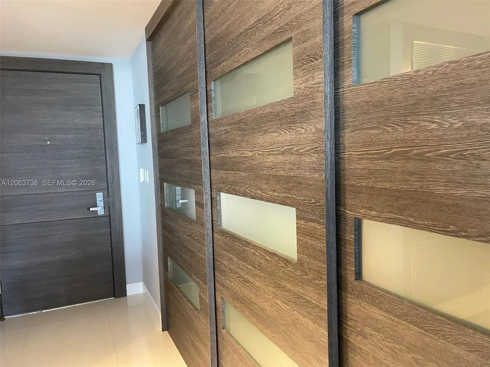 495 Brickell Ave #703 Miami, FL 33131