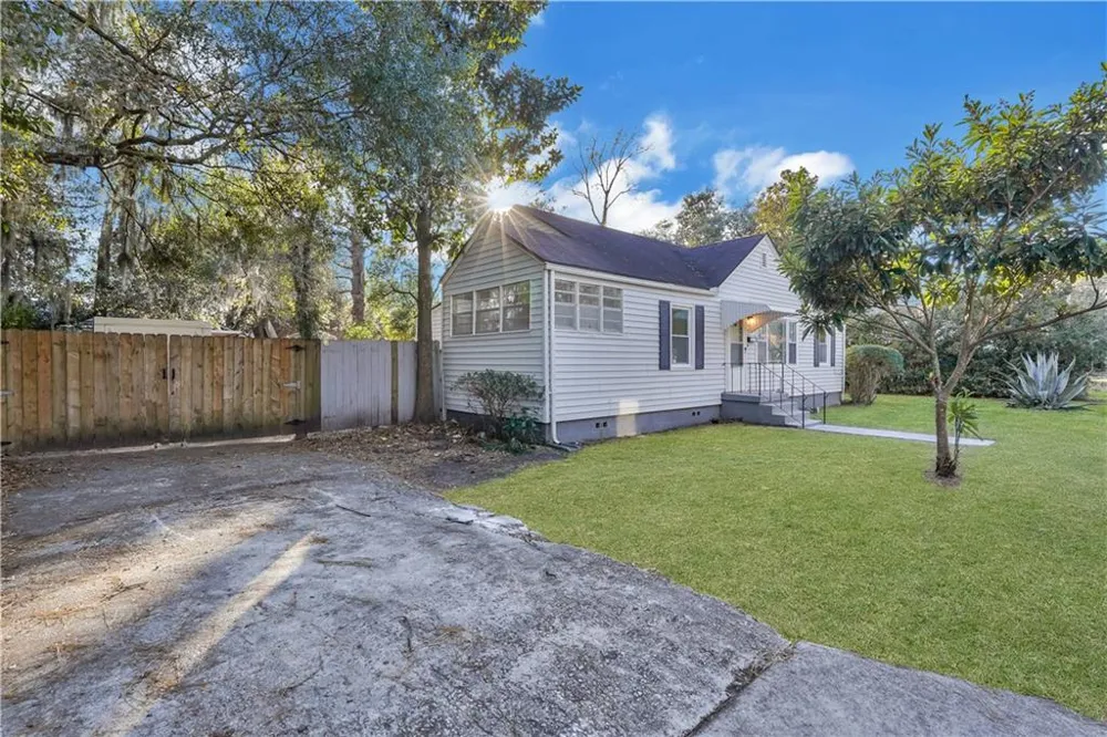 2205 Texas Avenue Savannah, GA 31404