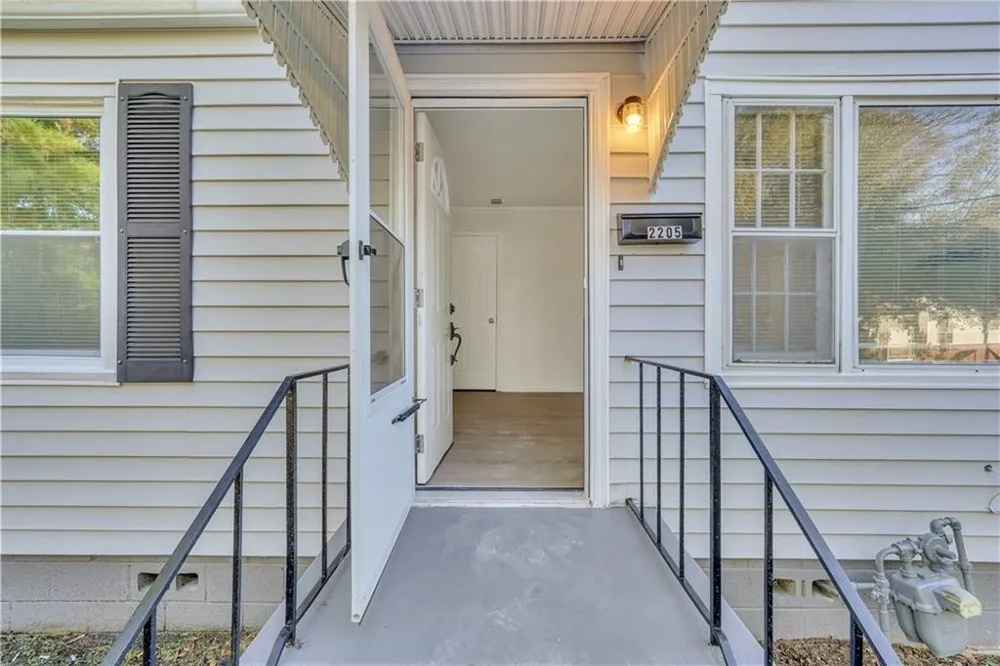 2205 Texas Avenue Savannah, GA 31404