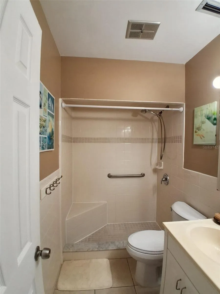 4744 AZALEA DRIVE #204 New Port Richey, FL 34652