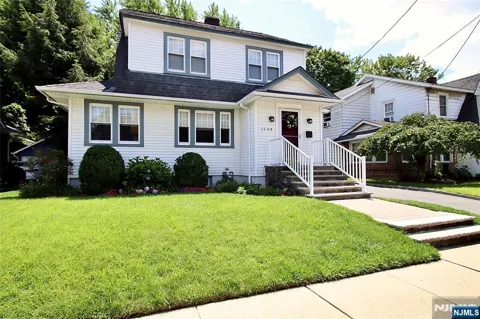 13-08 Ellis Avenue