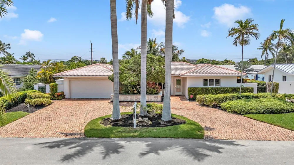 4220 NE 26TH AVENUE Lighthouse Point, FL 33064