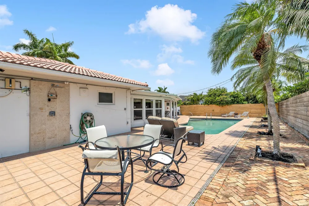 4220 NE 26TH AVENUE Lighthouse Point, FL 33064