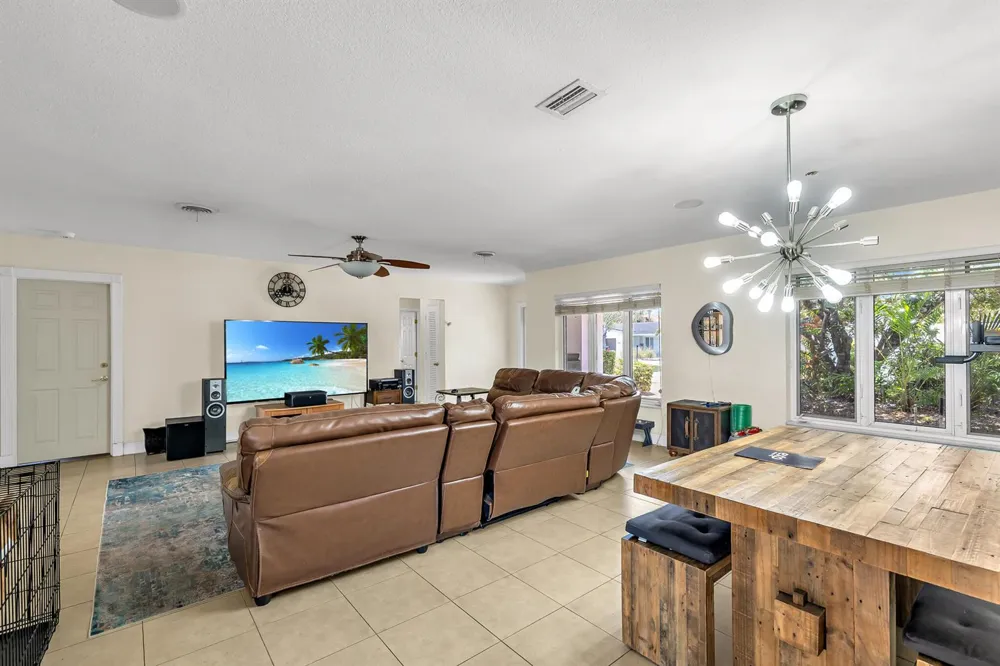 4220 NE 26TH AVENUE Lighthouse Point, FL 33064