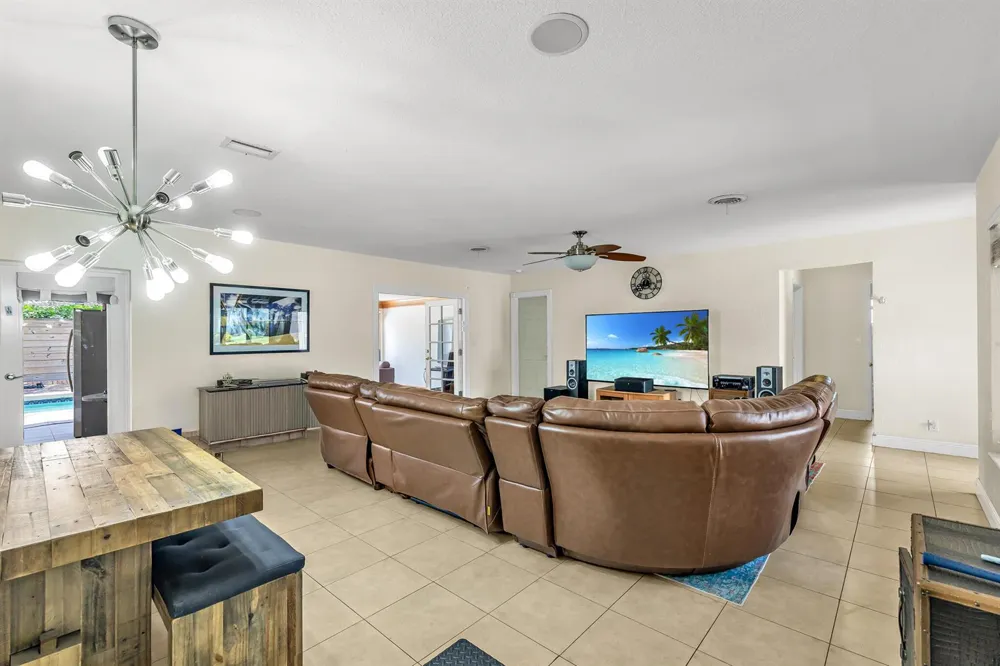 4220 NE 26TH AVENUE Lighthouse Point, FL 33064