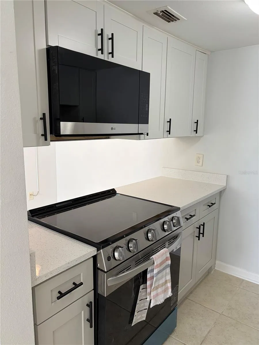 5521 BAY BOULEVARD #101 Port Richey, FL 34668