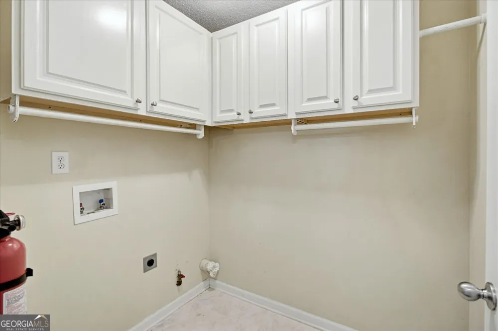 100 Avondale CIR Newnan, GA 30265