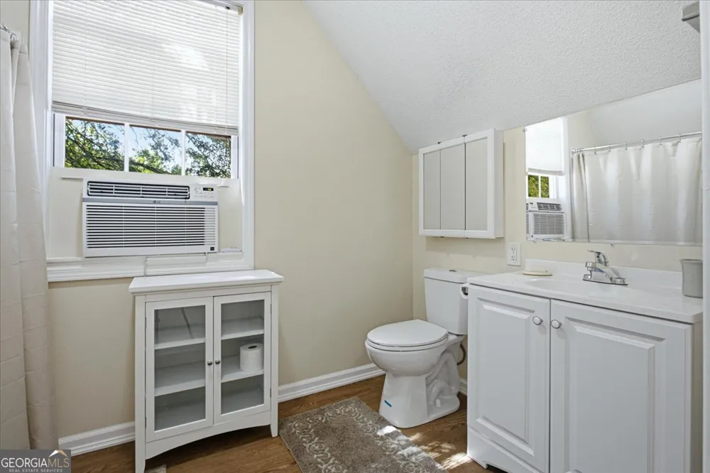 100 Avondale CIR Newnan, GA 30265