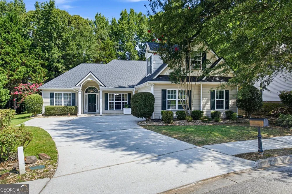 100 Avondale CIR Newnan, GA 30265