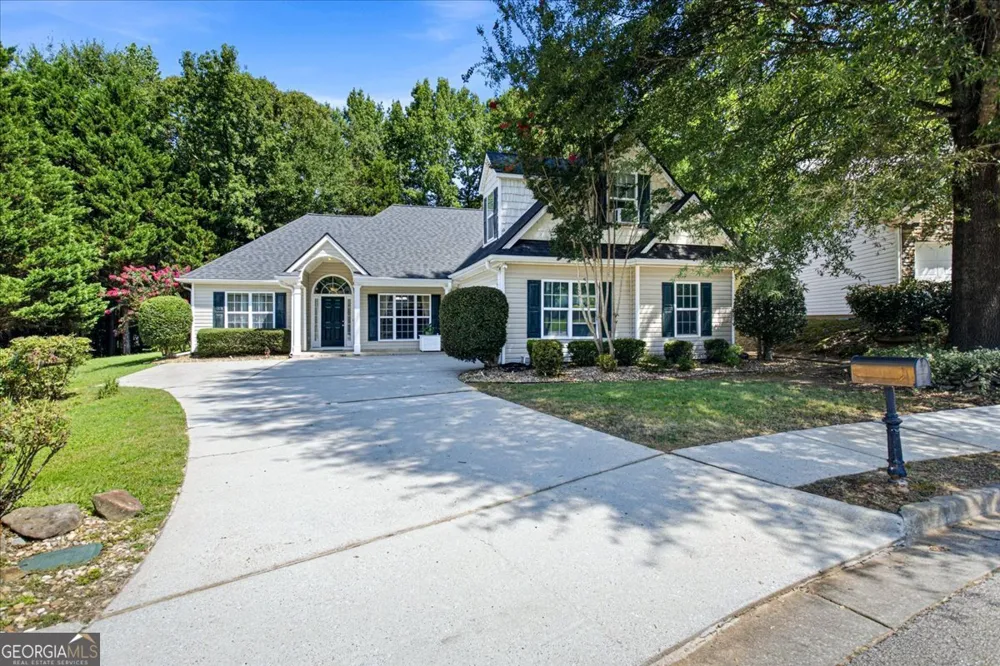 100 Avondale CIR Newnan, GA 30265