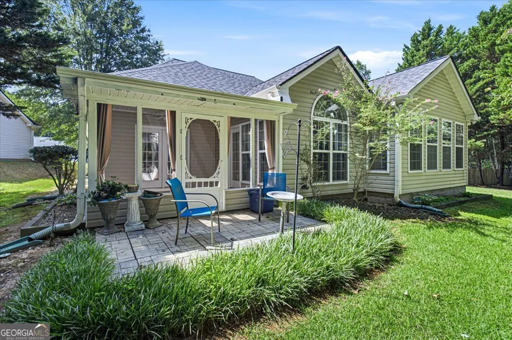 100 Avondale CIR Newnan, GA 30265