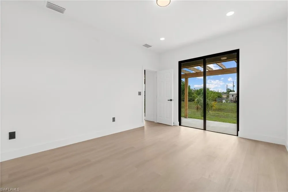 8033 Oakleaf Circle Labelle, FL 33935