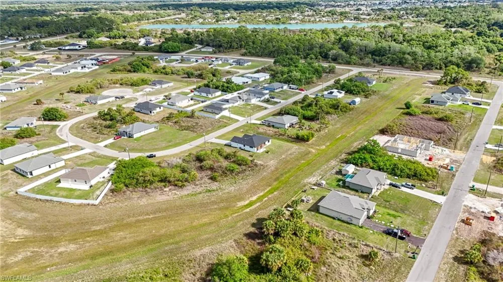 8033 Oakleaf Circle Labelle, FL 33935