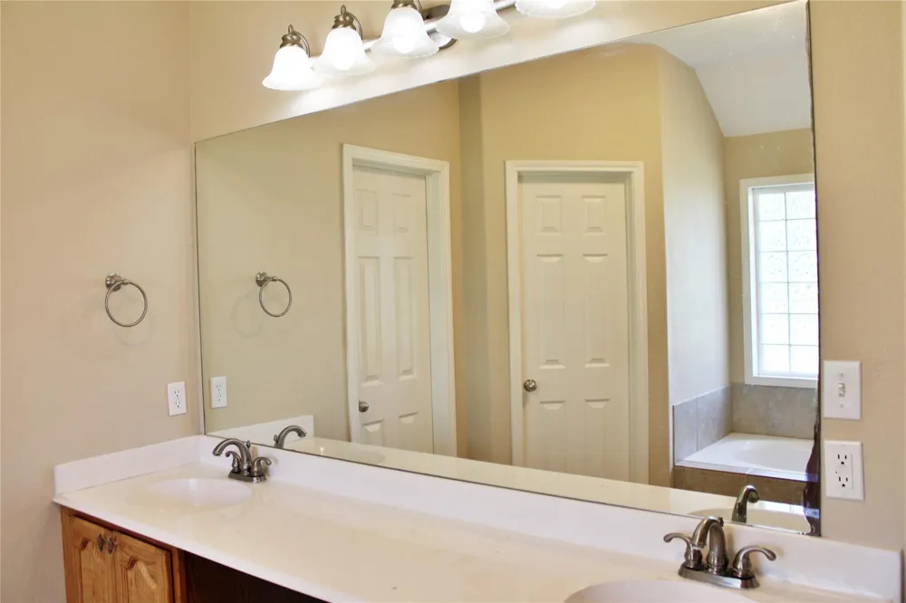 110 S River Drive Columbus, TX 78934