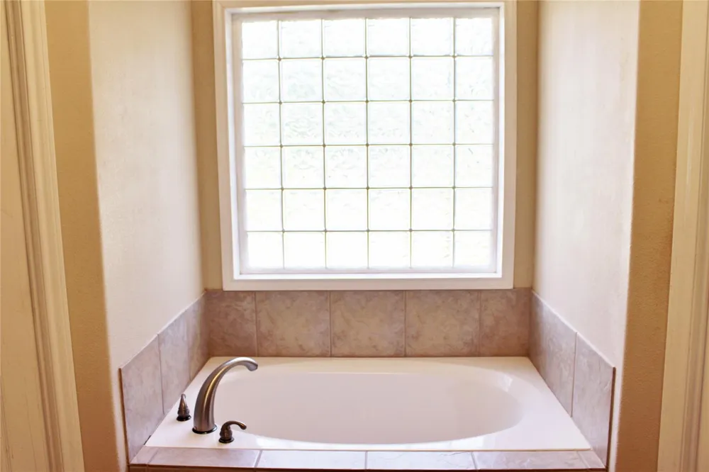 110 S River Drive Columbus, TX 78934