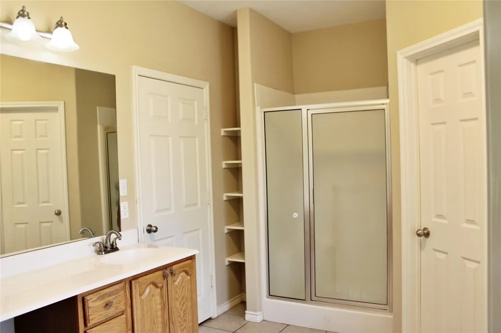 110 S River Drive Columbus, TX 78934