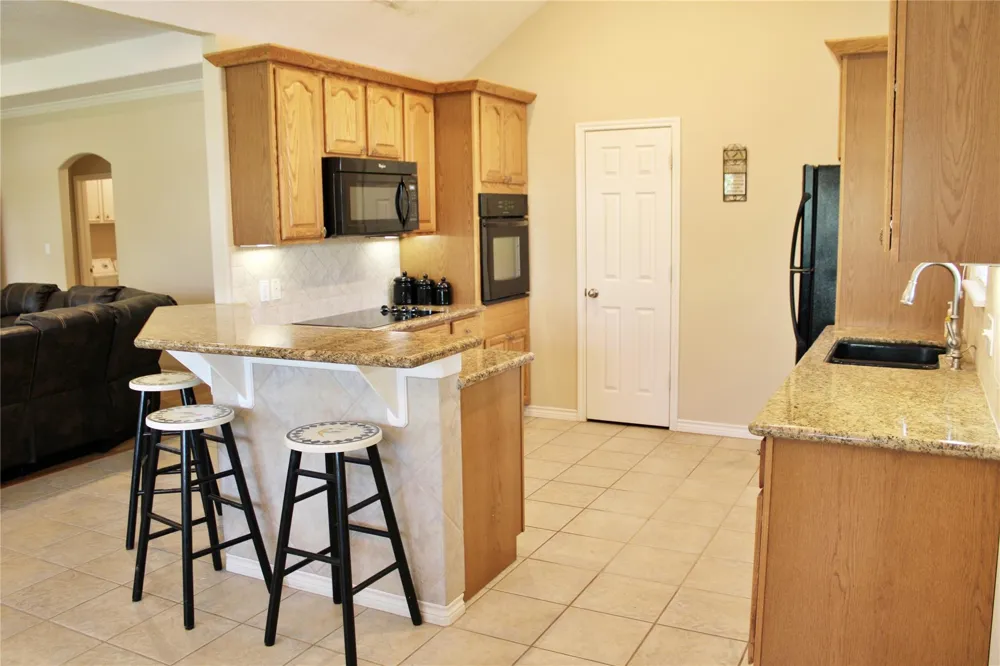 110 S River Drive Columbus, TX 78934