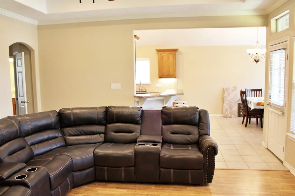 110 S River Drive Columbus, TX 78934