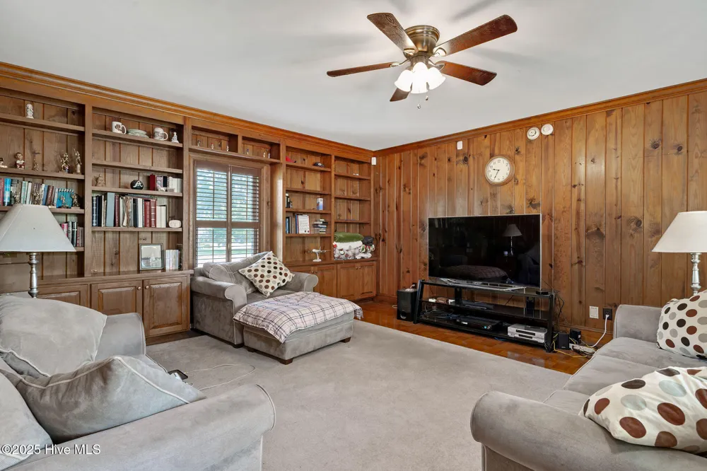 518 Forest Lane Wallace, NC 28466