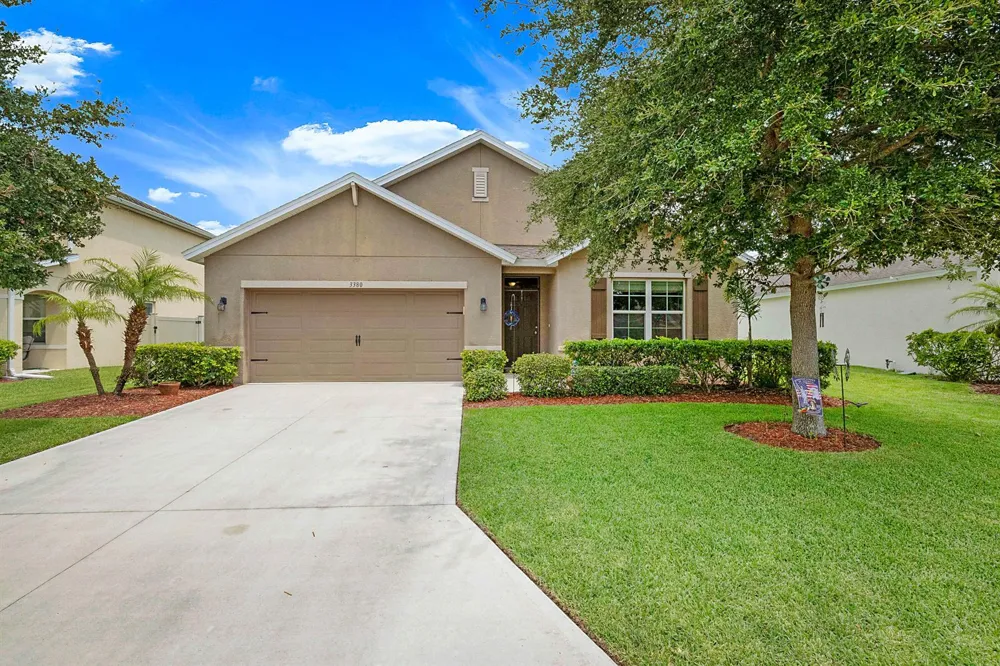 3380 ROCKPORT STREET SW Vero Beach, FL 32968