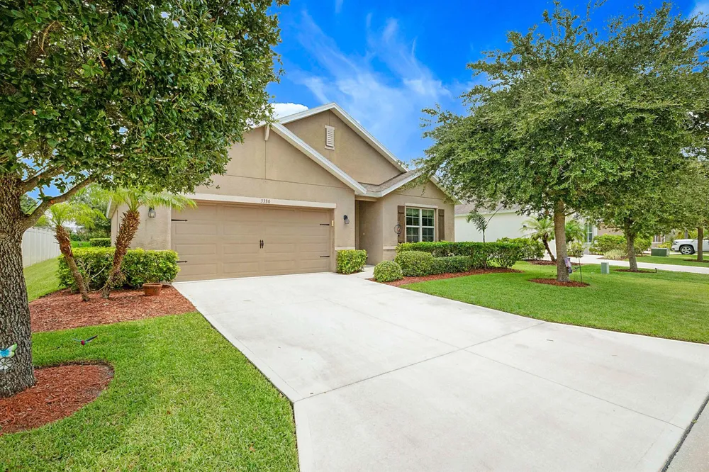 3380 ROCKPORT STREET SW Vero Beach, FL 32968