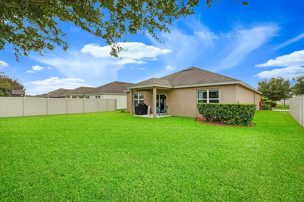 3380 ROCKPORT STREET SW Vero Beach, FL 32968