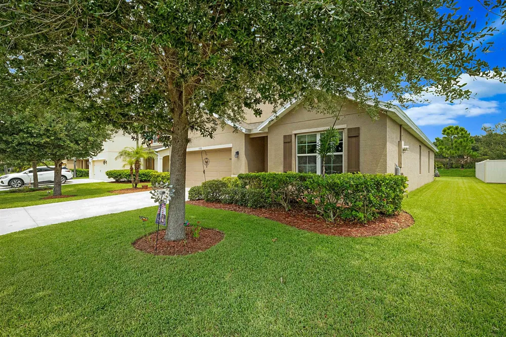 3380 ROCKPORT STREET SW Vero Beach, FL 32968