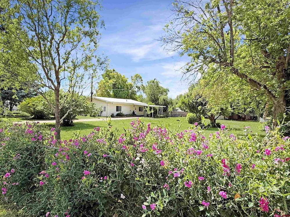 576 W 6th Avenue Nucla, CO 81424