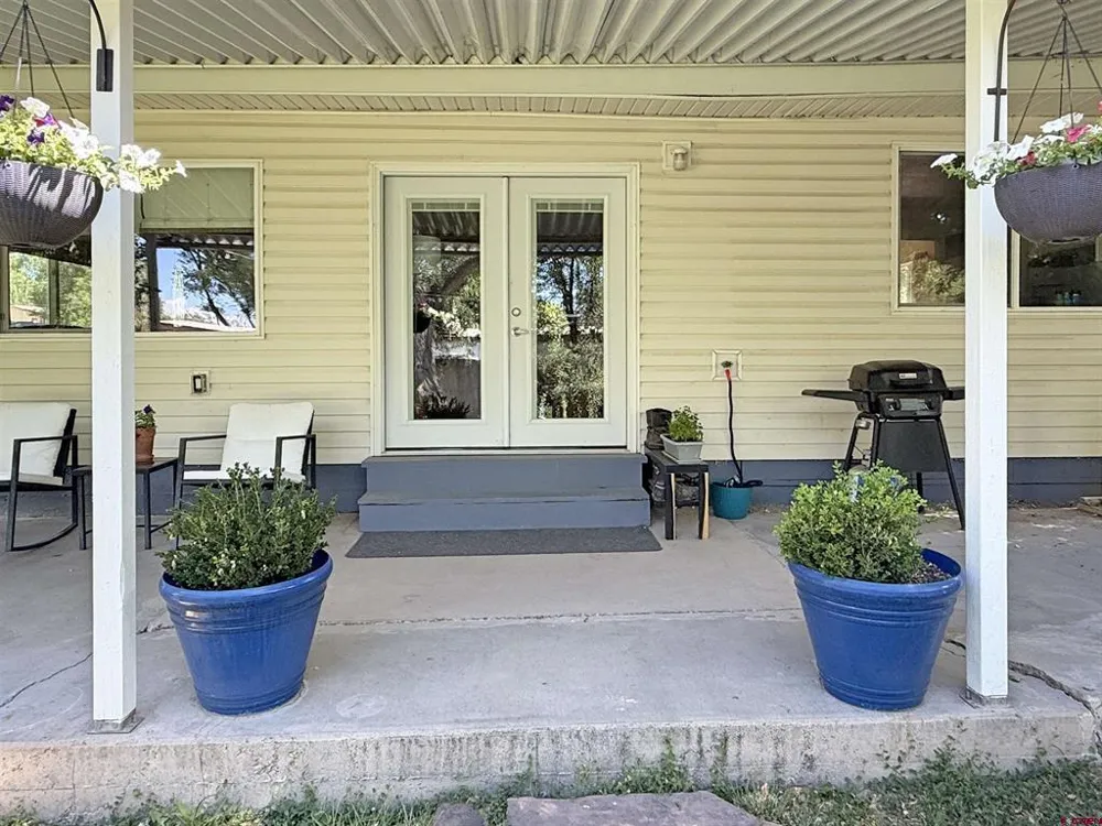 576 W 6th Avenue Nucla, CO 81424