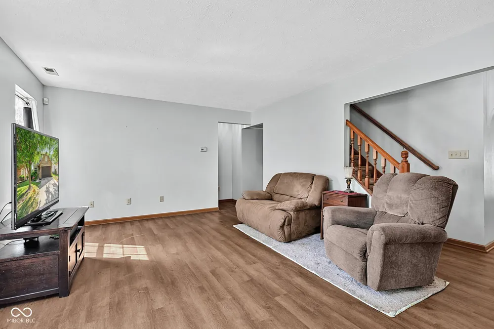 6723 Wimbledon Drive Zionsville, IN 46077
