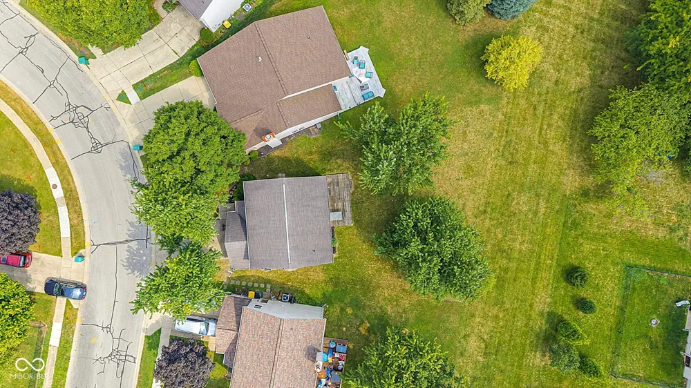 6723 Wimbledon Drive Zionsville, IN 46077