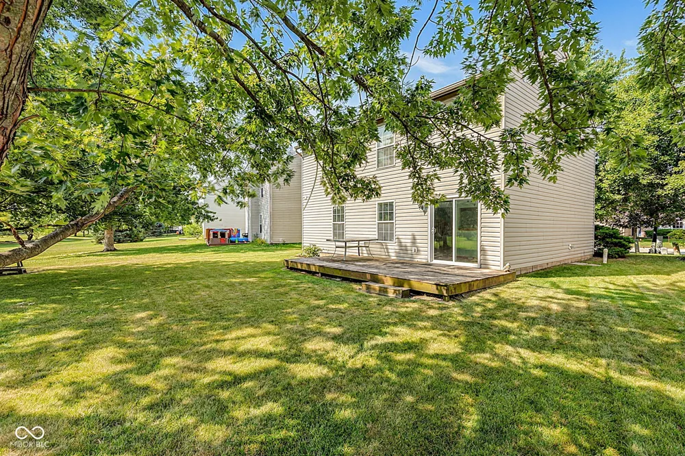 6723 Wimbledon Drive Zionsville, IN 46077