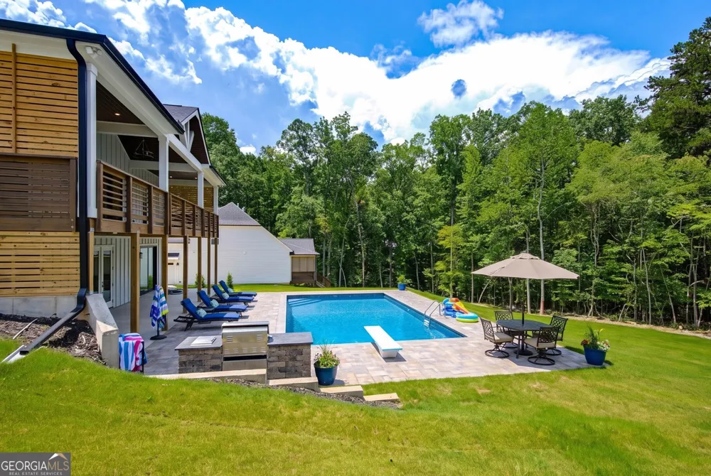 3610 Fleming DR Cumming, GA 30041