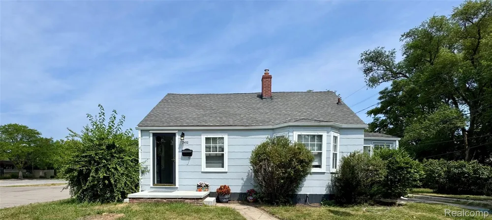 2452 Earlmont Berkley City, MI 48072