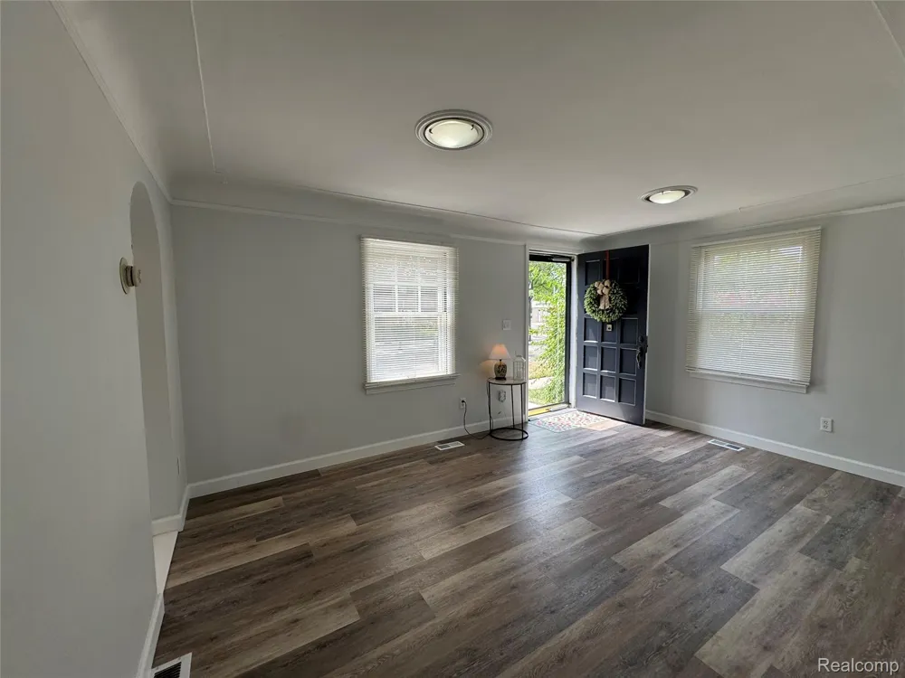 2452 Earlmont Berkley City, MI 48072