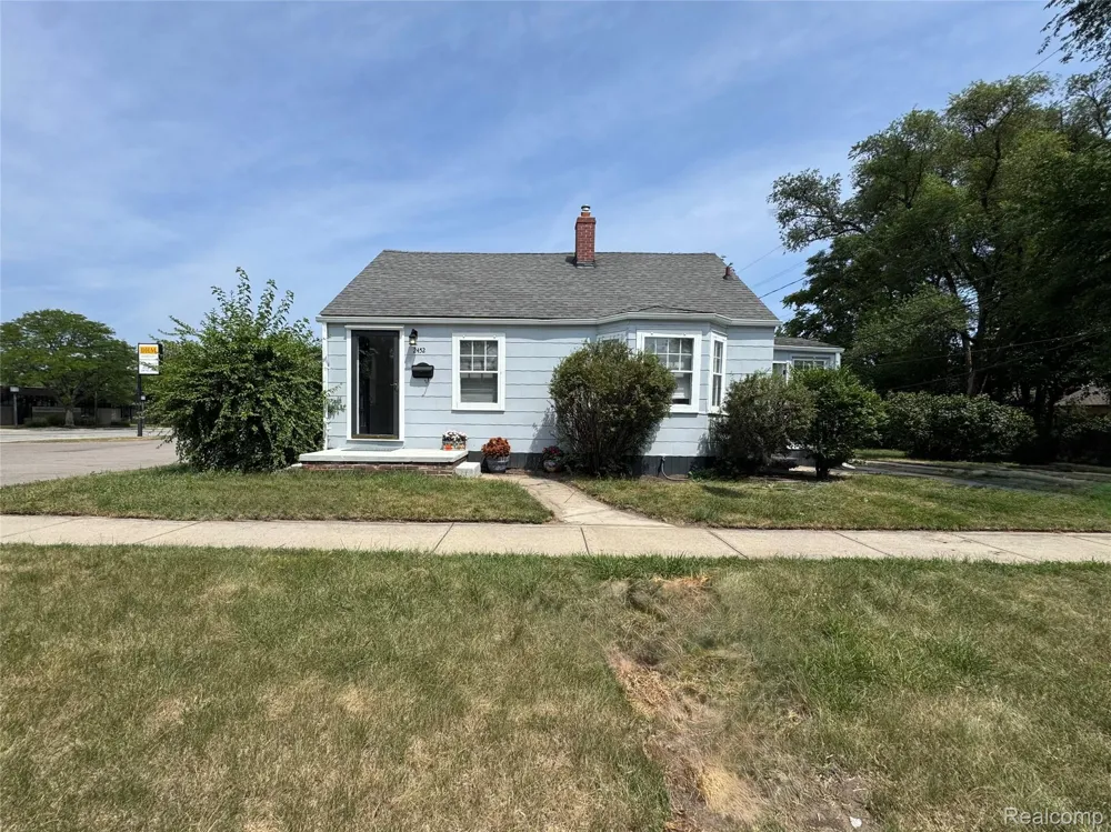2452 Earlmont Berkley City, MI 48072
