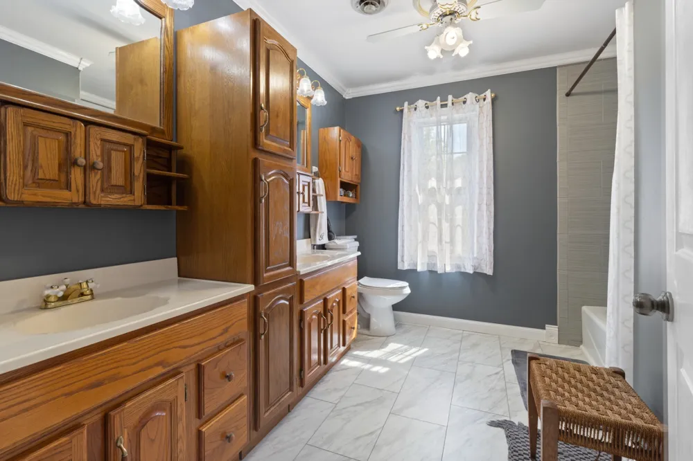 7422 Indian Creek Rd Mc Ewen, TN 37101