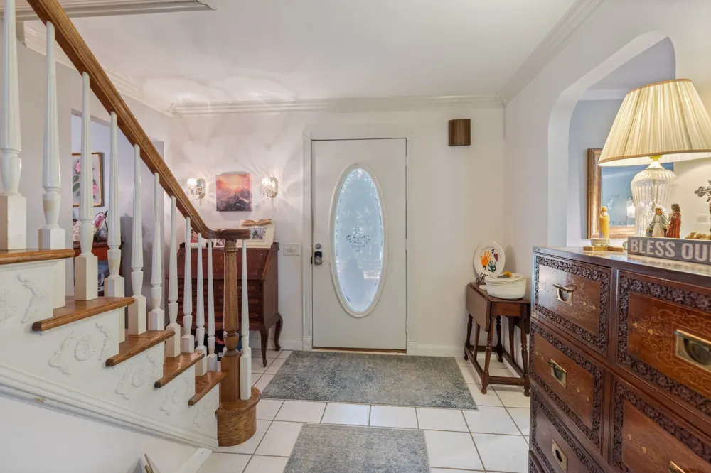 7422 Indian Creek Rd Mc Ewen, TN 37101