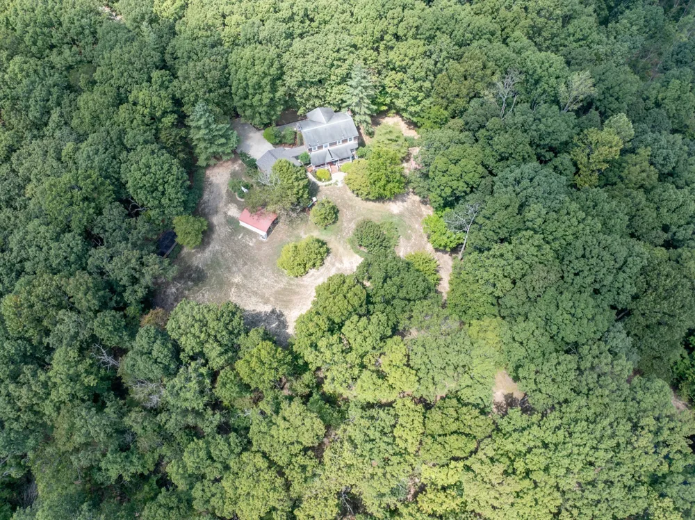 7422 Indian Creek Rd Mc Ewen, TN 37101
