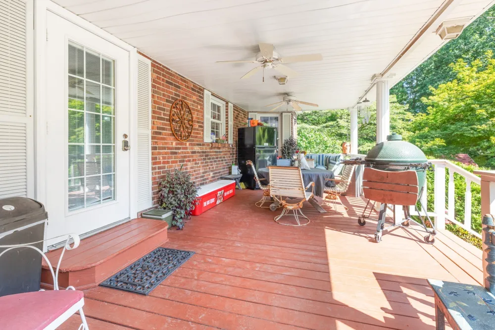 7422 Indian Creek Rd Mc Ewen, TN 37101