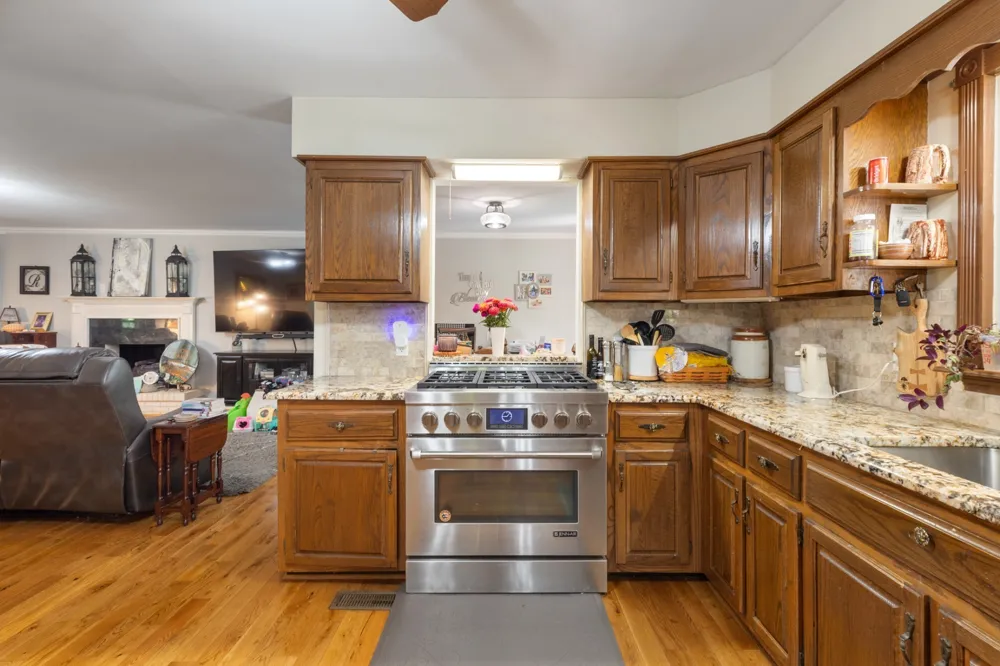 7422 Indian Creek Rd Mc Ewen, TN 37101