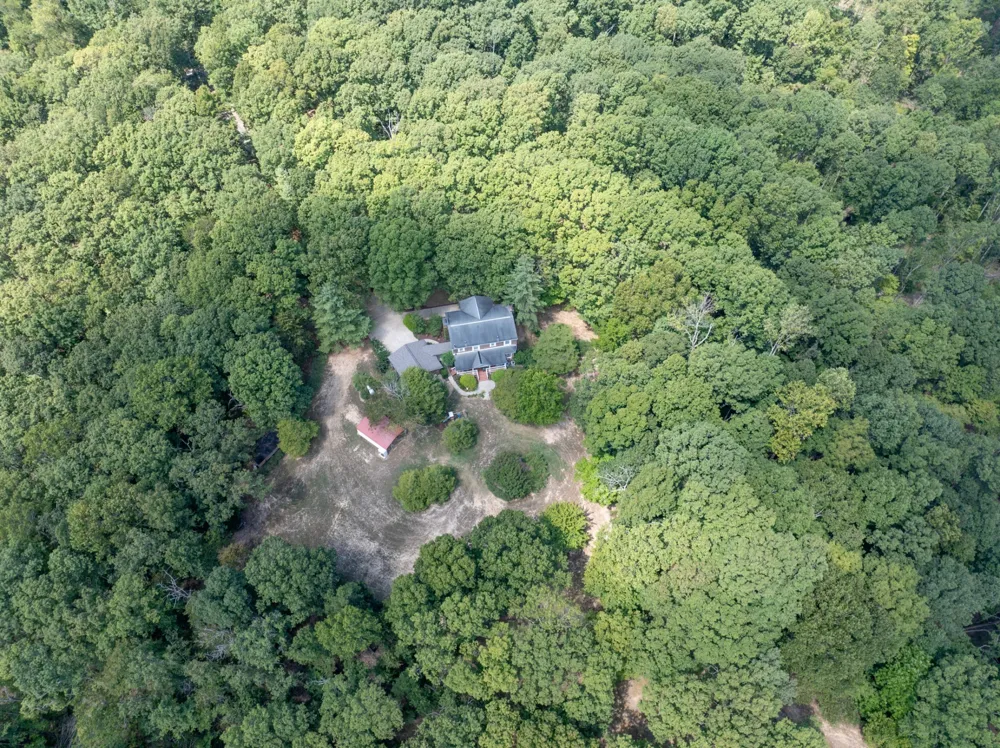 7422 Indian Creek Rd Mc Ewen, TN 37101