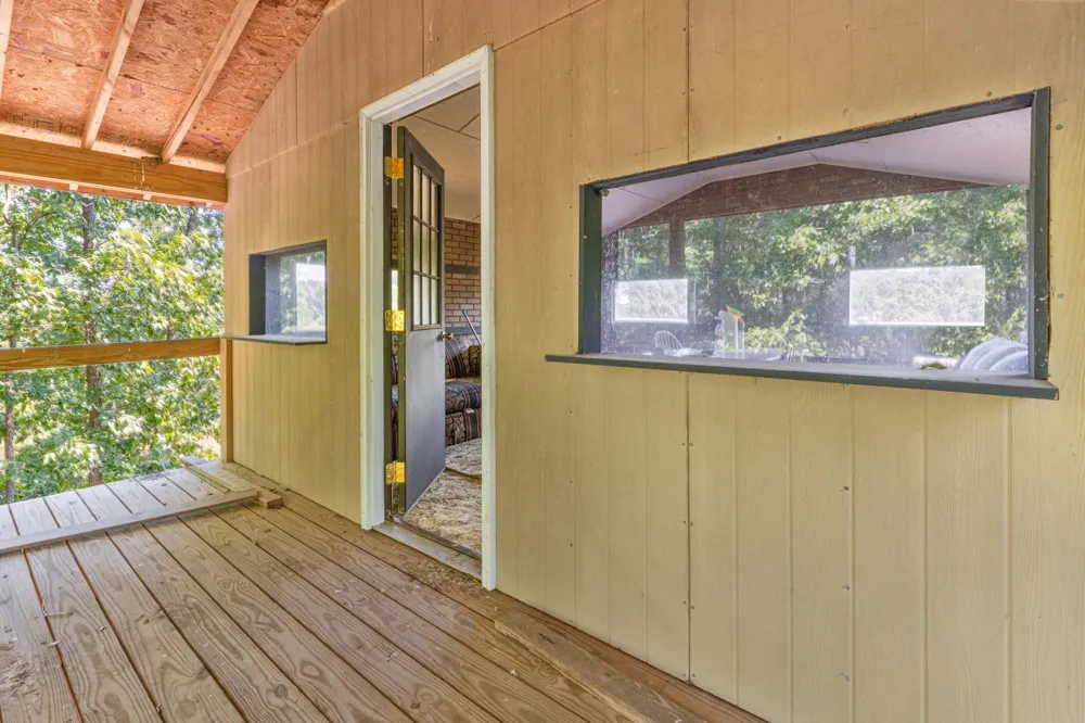 7422 Indian Creek Rd Mc Ewen, TN 37101